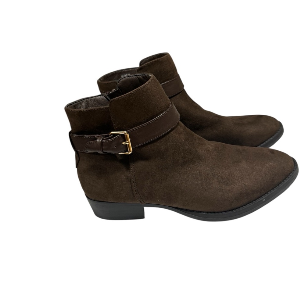Gloria Vanderbilt Memory Foam Brown Ankle Booties with Classic Design
